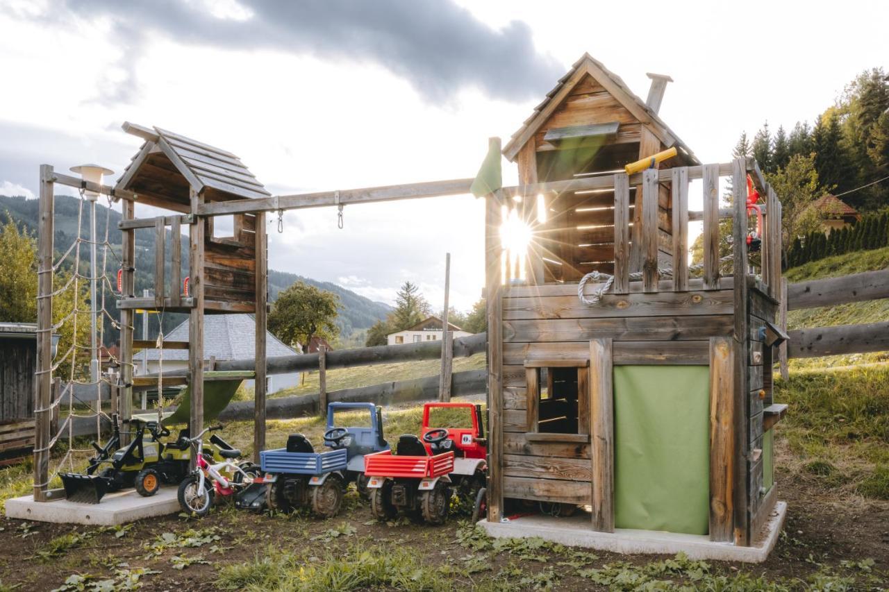 Aparthotel Zum Wohle Oberwoelz Stadt Exterior foto